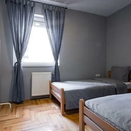 !promo! Gray Starling Downtown- Free Parking Novi Sad